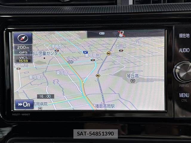Toyota AQUA 2018-08 7057427-2