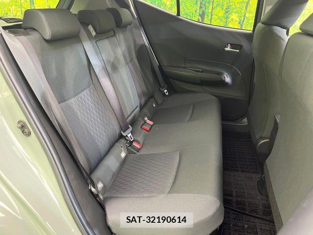 Toyota AQUA 2023-05 7057406-9
