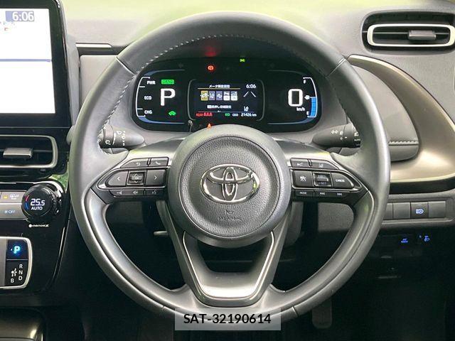 Toyota AQUA 2023-05 7057406-7