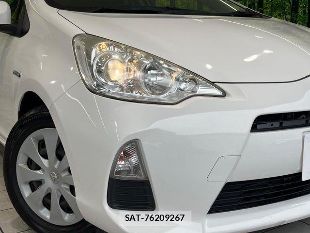 Toyota AQUA 2013-06 7057444-11