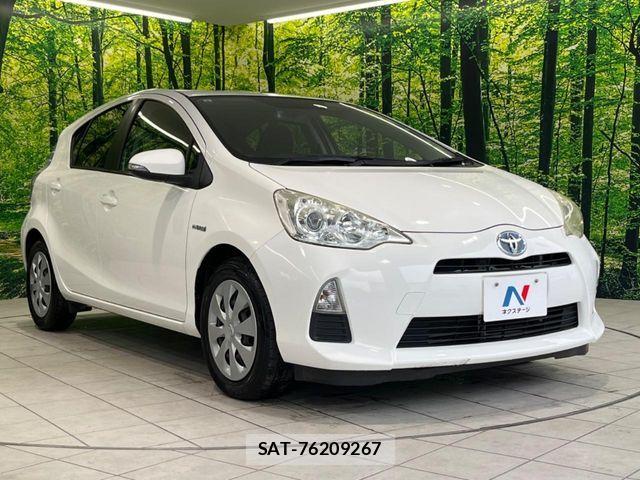 Toyota AQUA 2013-06 7057444-15