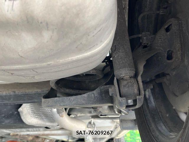 Toyota AQUA 2013-06 7057444-19