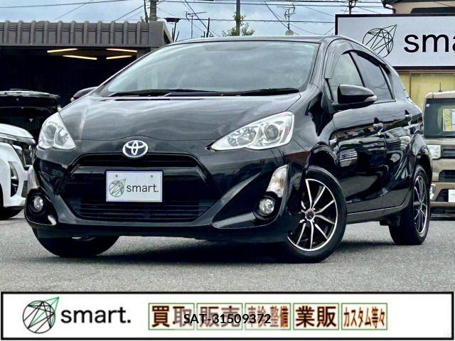 Toyota AQUA 2015-11 7057450-0