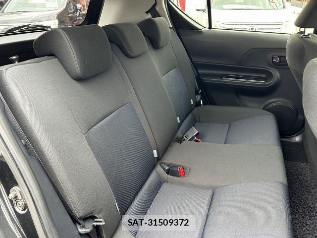 Toyota AQUA 2015-11 7057450-12