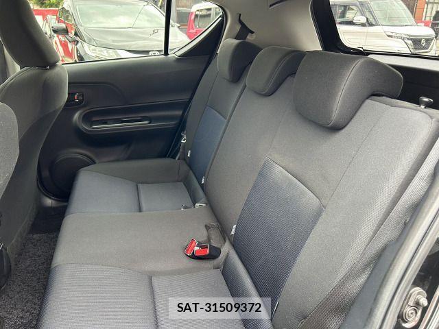 Toyota AQUA 2015-11 7057450-13