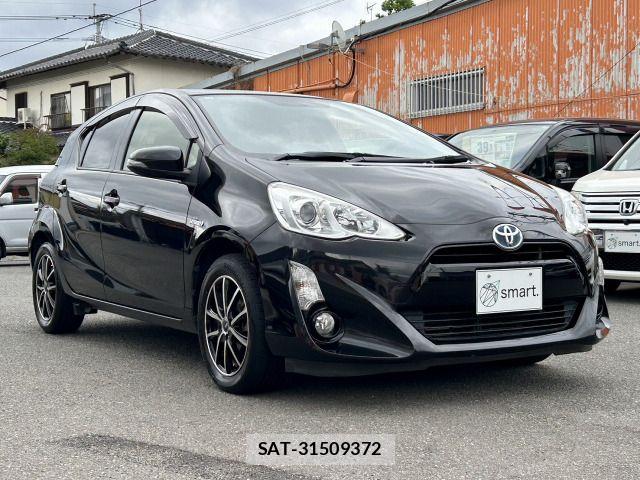 Toyota AQUA 2015-11 7057450-3