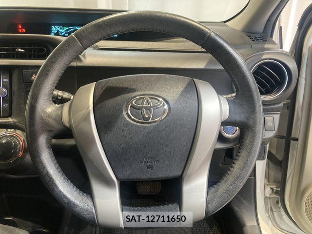 Toyota AQUA 2014-02 7057407-13