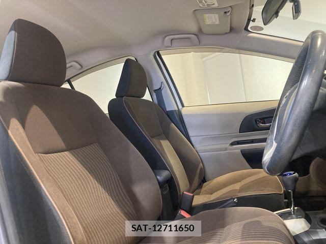 Toyota AQUA 2014-02 7057407-1