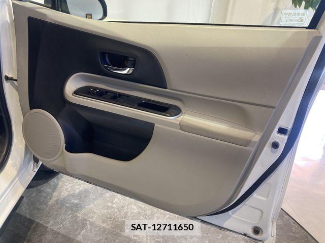 Toyota AQUA 2014-02 7057407-24
