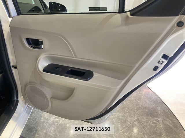 Toyota AQUA 2014-02 7057407-25