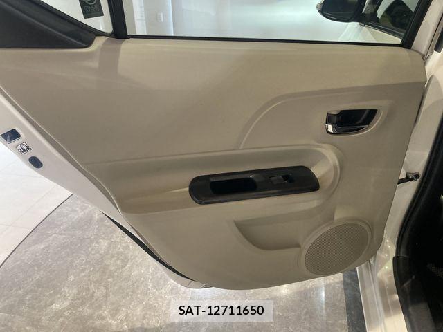 Toyota AQUA 2014-02 7057407-27