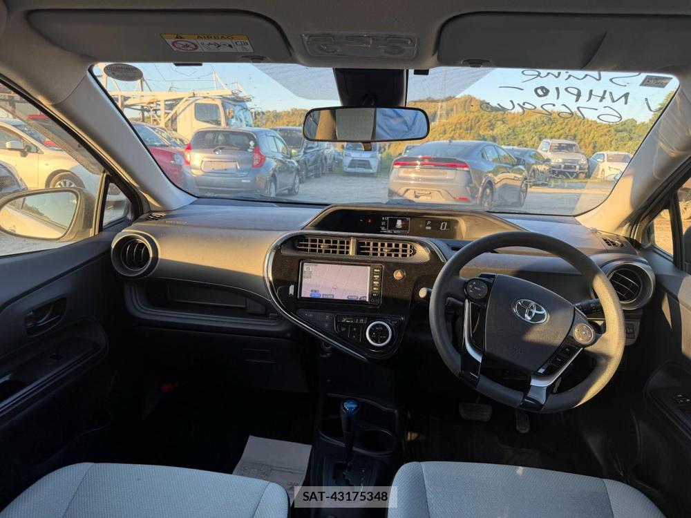 Toyota AQUA 2018 6714479-20