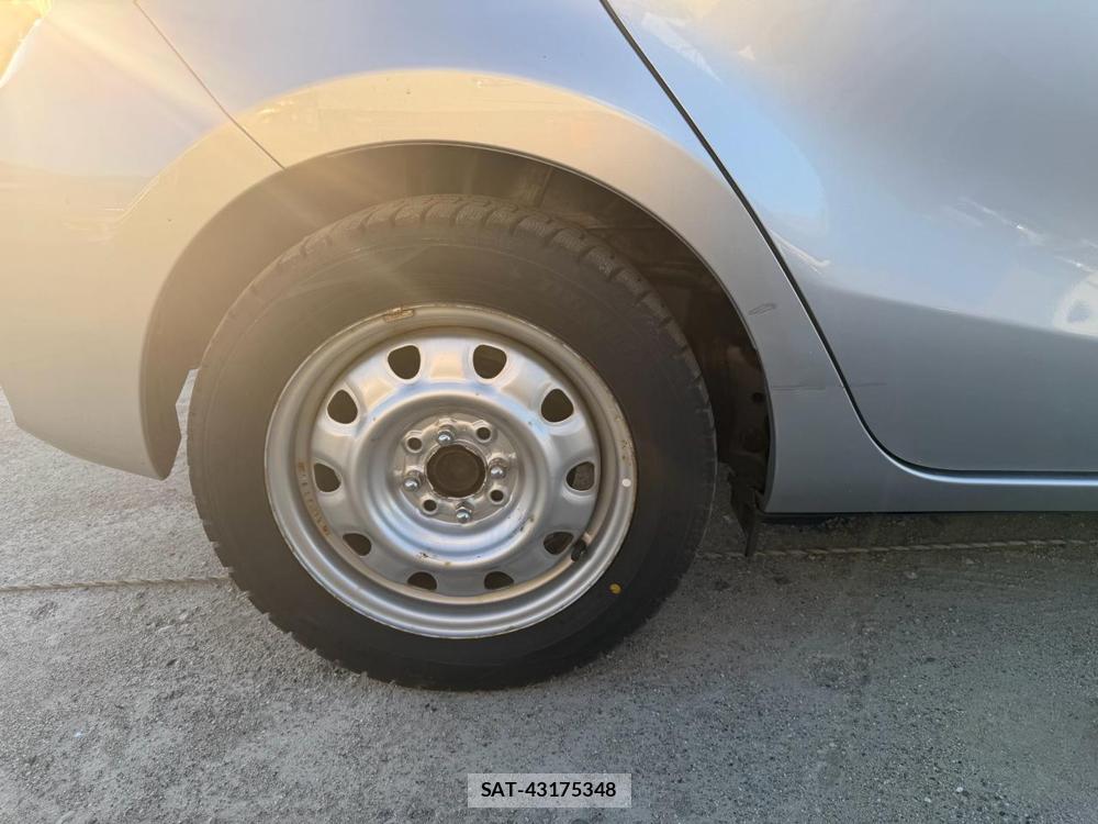 Toyota AQUA 2018 6714479-24