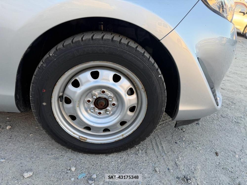 Toyota AQUA 2018 6714479-25