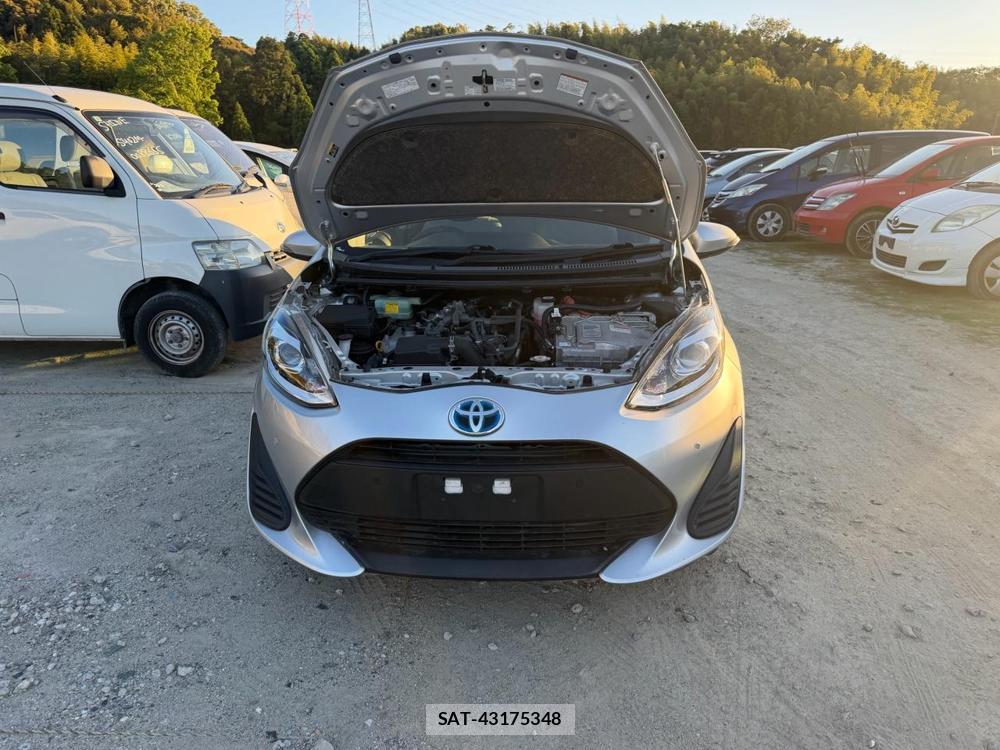 Toyota AQUA 2018 6714479-32