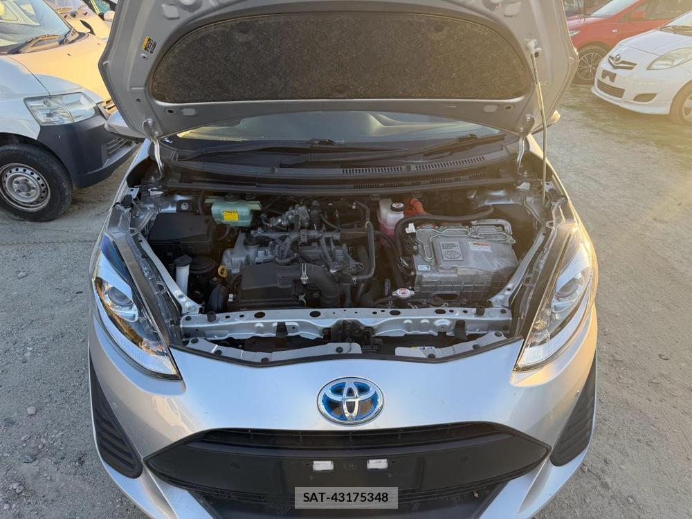 Toyota AQUA 2018 6714479-33