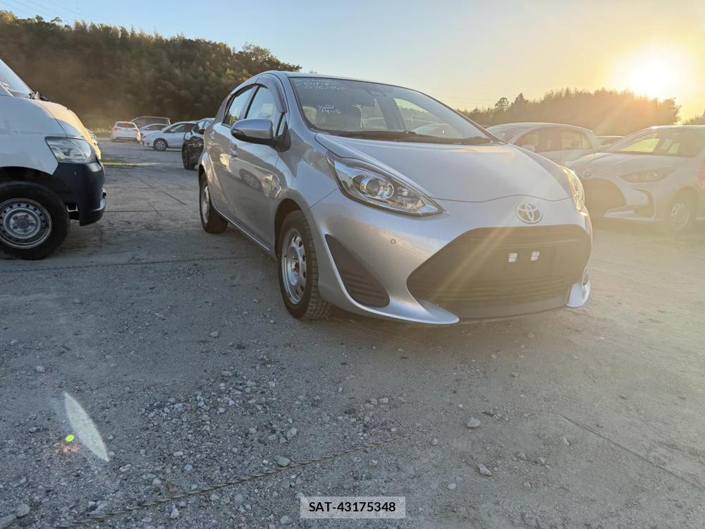 Toyota AQUA 2018 6714479-6