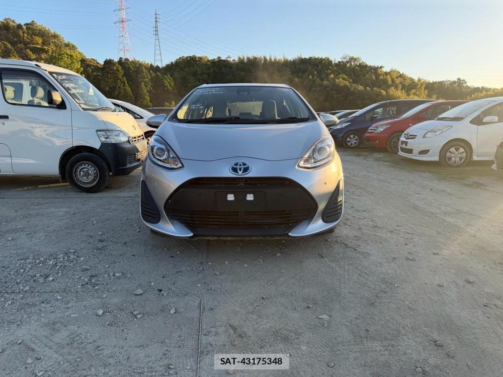 Toyota AQUA 2018 6714479-7