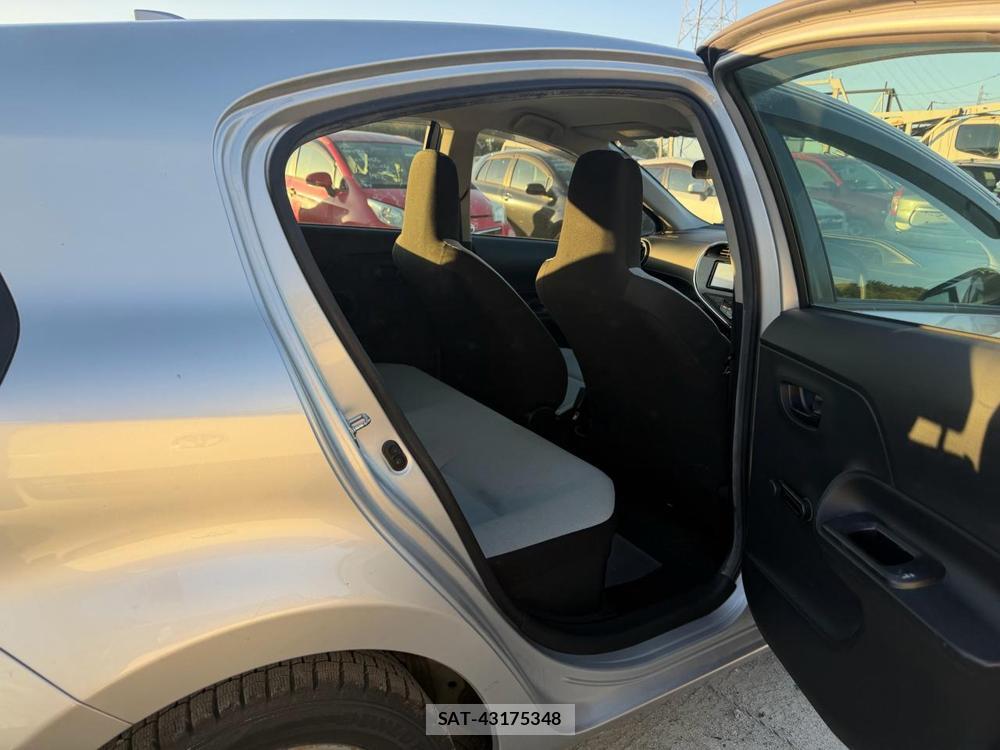 Toyota AQUA 2018 6714479-8