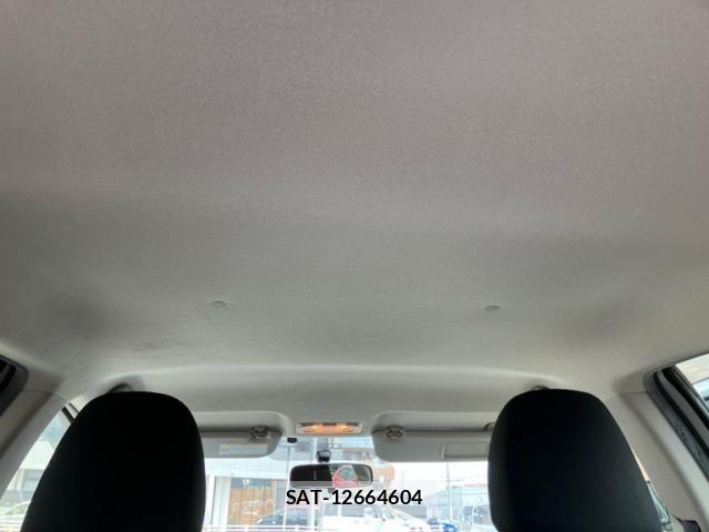 Toyota AQUA 2013-01 7214694-9