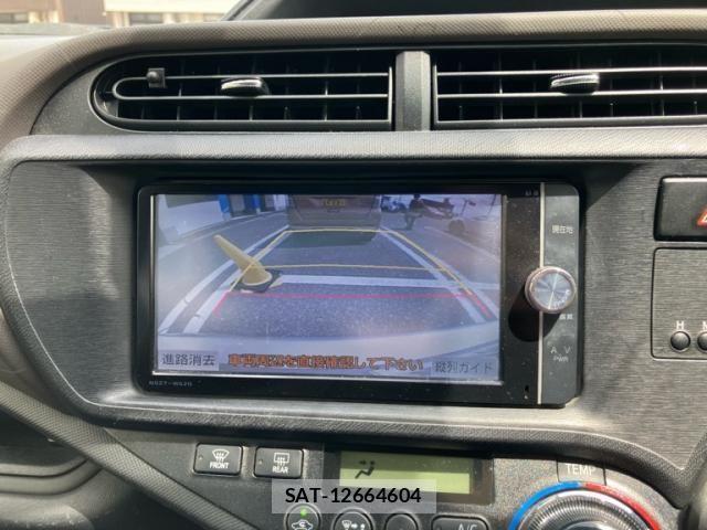 Toyota AQUA 2013-01 7214694-21