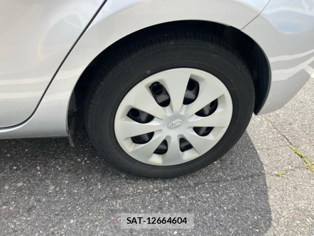 Toyota AQUA 2013-01 7214694-6