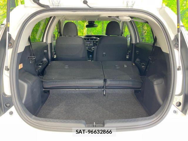 Toyota AQUA 2017-07 7214785-9