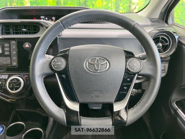 Toyota AQUA 2017-07 7214785-10