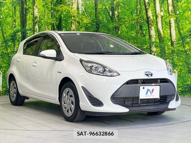 Toyota AQUA 2017-07 7214785-15