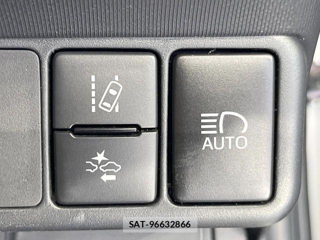 Toyota AQUA 2017-07 7214785-4