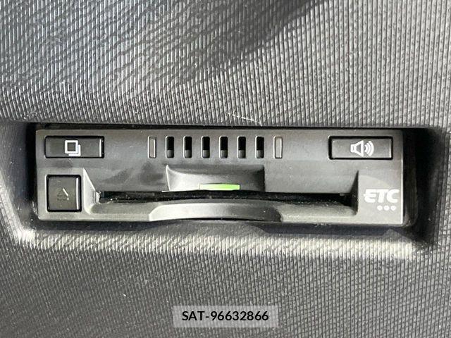 Toyota AQUA 2017-07 7214785-6