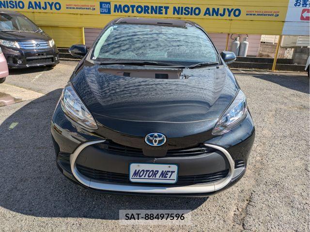 Toyota AQUA 2022-01 7214864-21