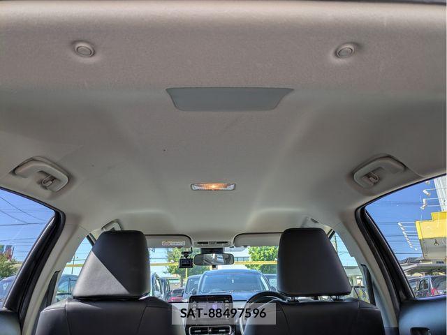 Toyota AQUA 2022-01 7214864-5