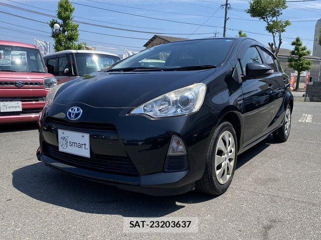 Toyota AQUA 2014-03 7214718-1