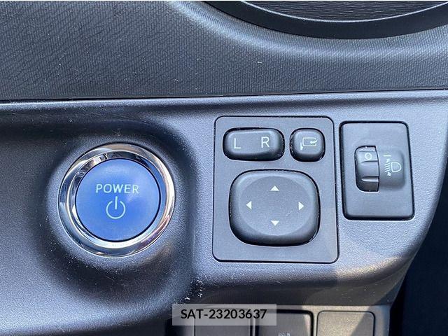 Toyota AQUA 2014-03 7214718-19