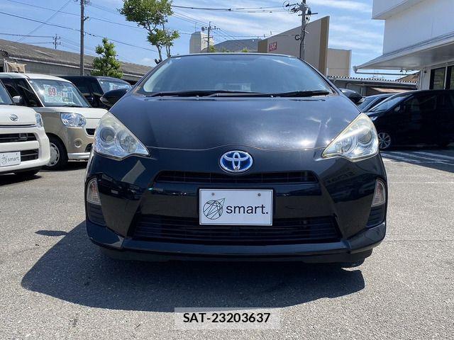 Toyota AQUA 2014-03 7214718-2