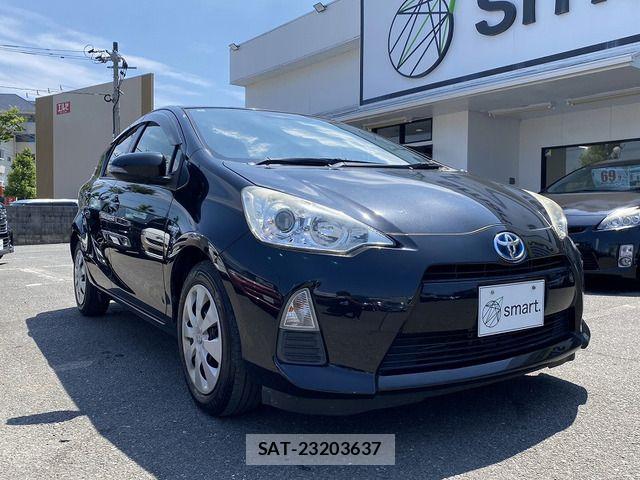 Toyota AQUA 2014-03 7214718-3