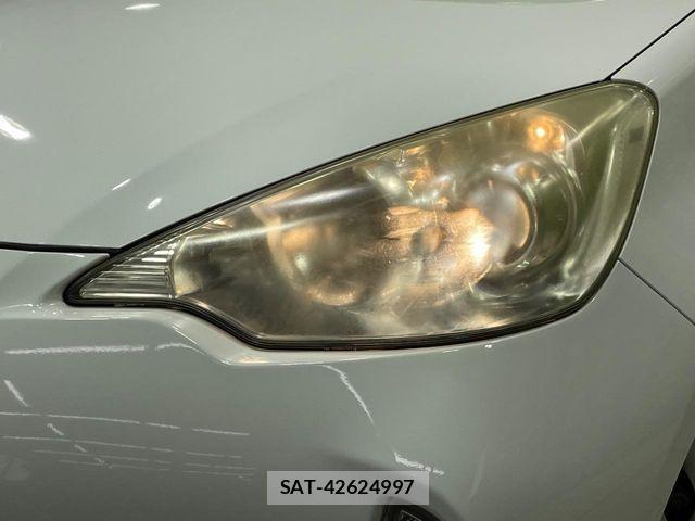 Toyota AQUA 2012-03 7214670-11