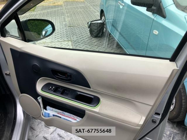 Toyota AQUA 2012-05 7214687-10