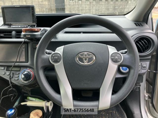 Toyota AQUA 2012-05 7214687-12
