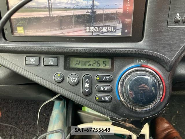 Toyota AQUA 2012-05 7214687-17