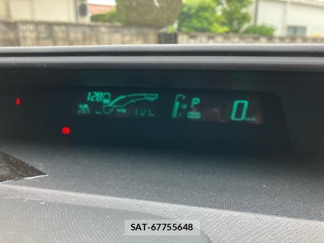 Toyota AQUA 2012-05 7214687-18