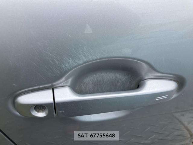 Toyota AQUA 2012-05 7214687-21