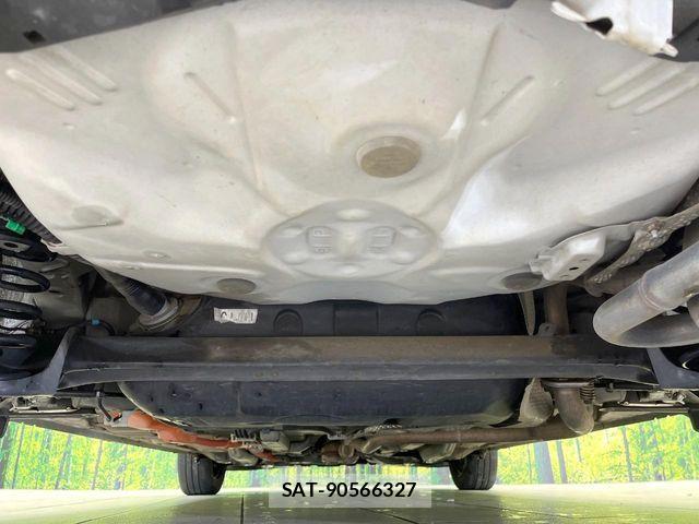 Toyota AQUA 2013-06 7214695-18