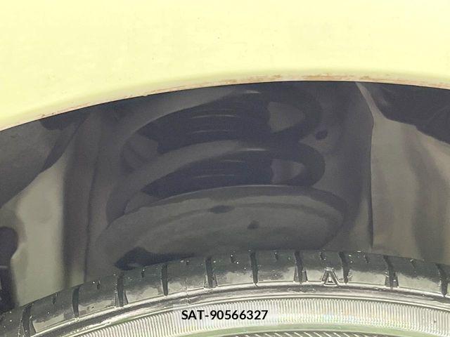 Toyota AQUA 2013-06 7214695-19