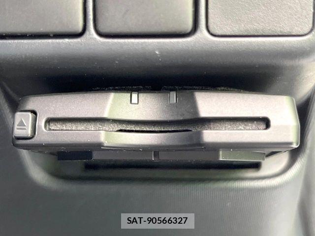 Toyota AQUA 2013-06 7214695-5