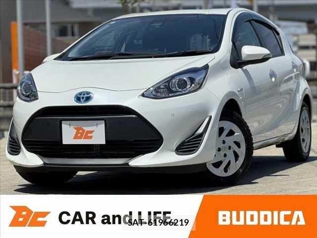 Toyota AQUA 2018-07 7214803-0