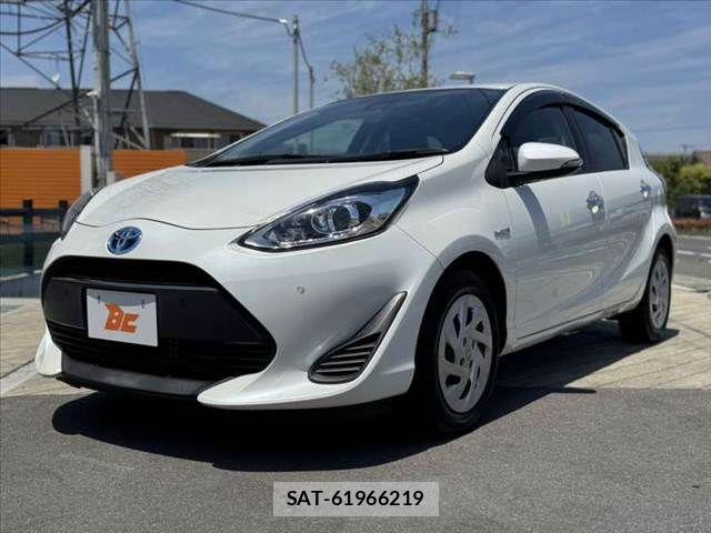 Toyota AQUA 2018-07 7214803-9