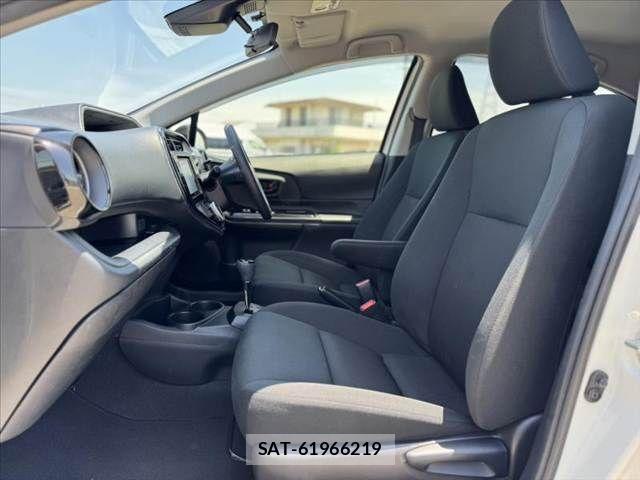 Toyota AQUA 2018-07 7214803-16