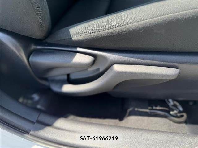 Toyota AQUA 2018-07 7214803-29